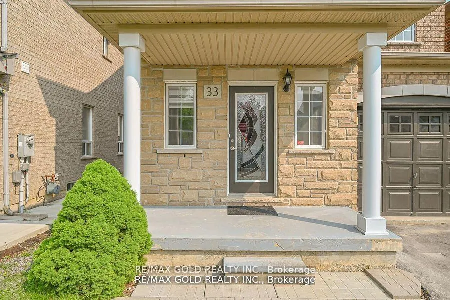 Photo 1 of 33 Penbridge Circle, Brampton, Fletcher's Meadow — HOMEH