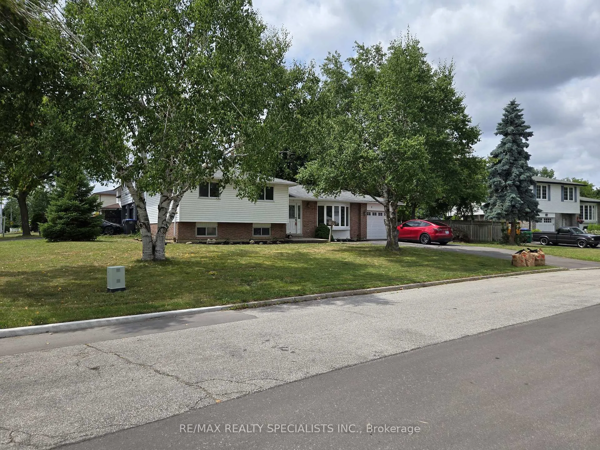 Photo 2 of 2 Grovetree Place, Brampton, Northgate — HOMEH