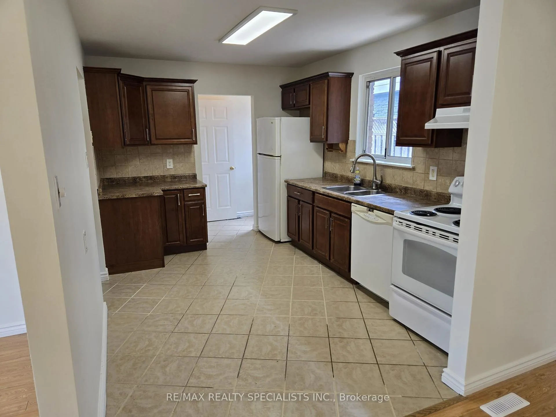 Photo 5 of 2 Grovetree Place, Brampton, Northgate — HOMEH