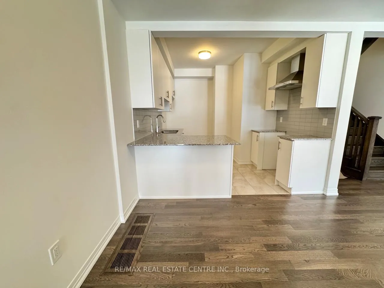 Photo 9 of 9 Kings Hill Drive, Brampton, Northwest Brampton — HOMEH