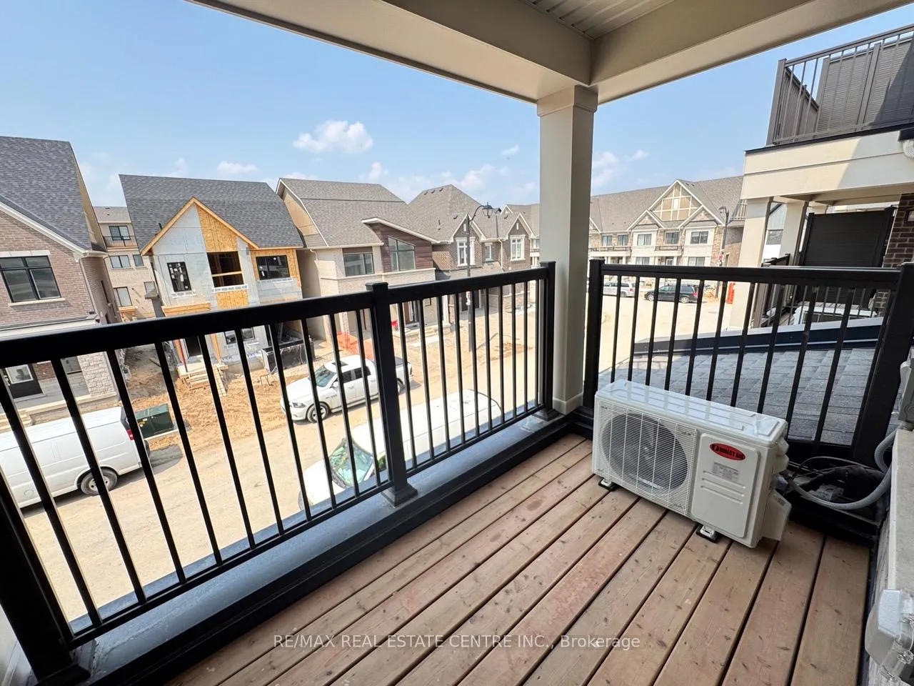 Photo 32 of 9 Kings Hill Drive, Brampton, Northwest Brampton — HOMEH