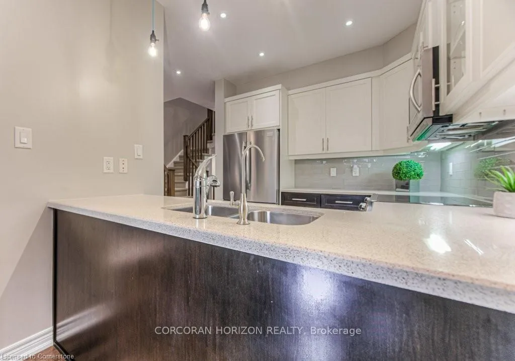 Photo 13 of 58 Condor Street, Kitchener — HOMEH