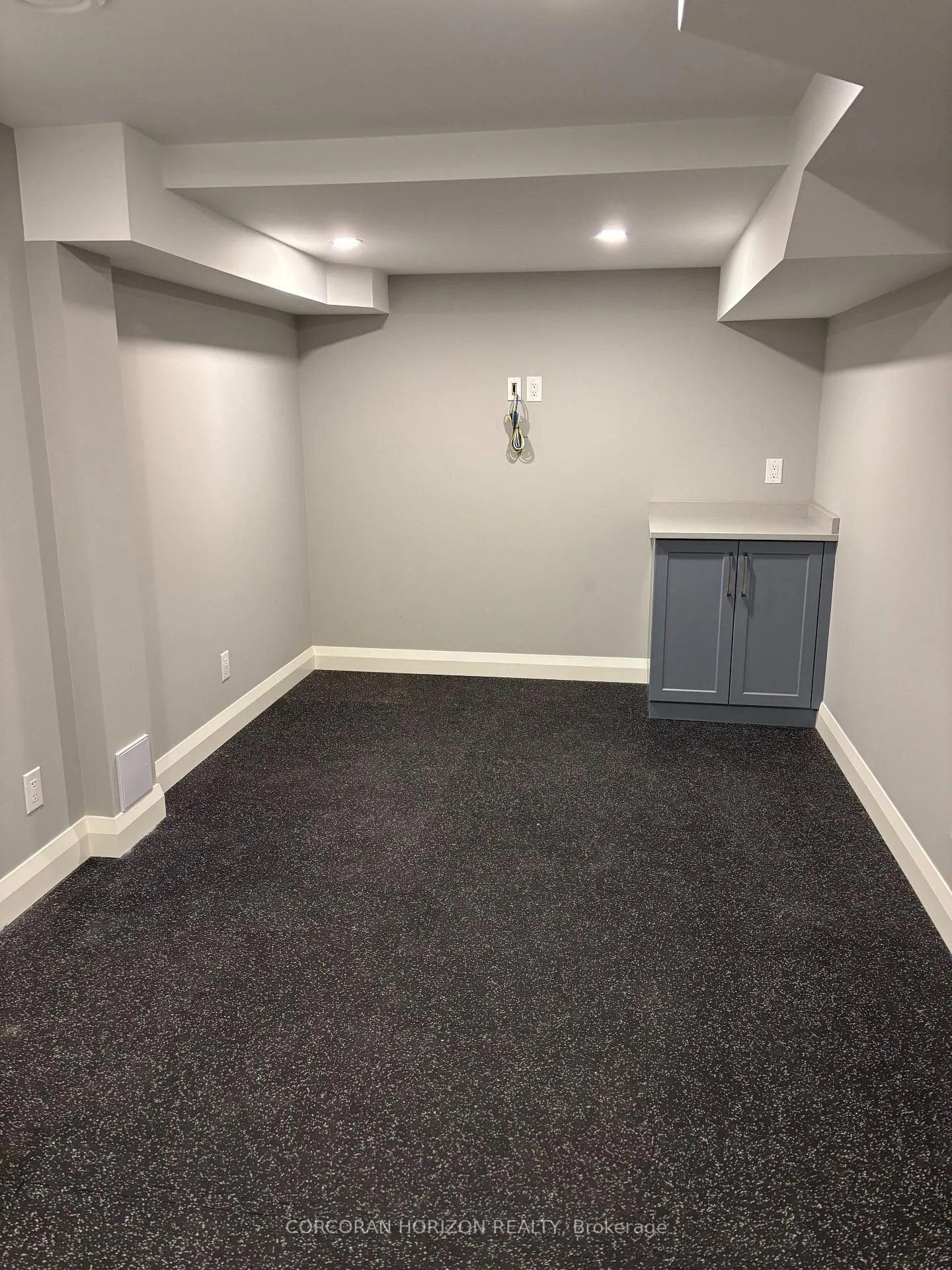 Photo 23 of 58 Condor Street, Kitchener — HOMEH