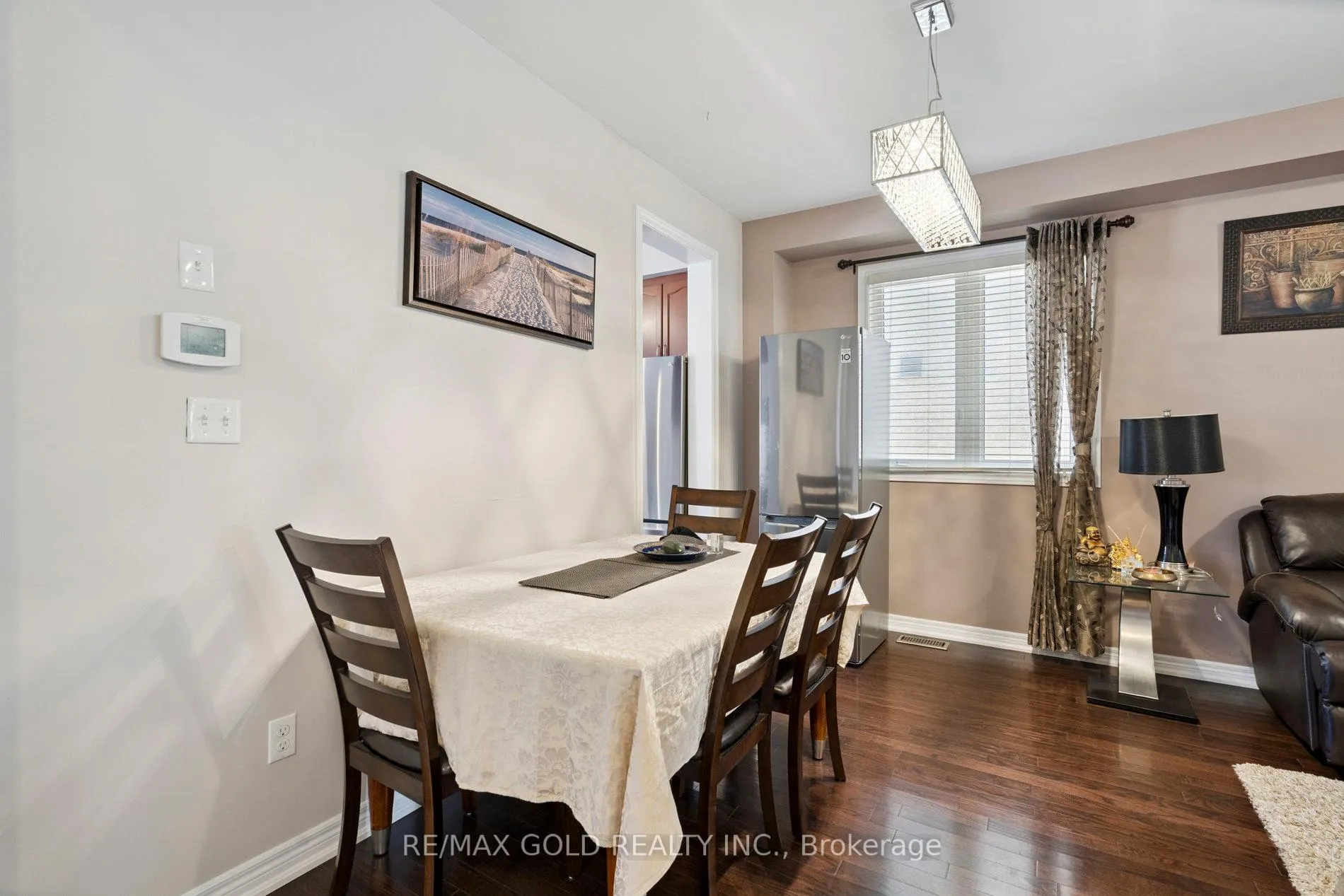 Photo 5 of 32 Goswell Street, Brampton, Bram East — HOMEH