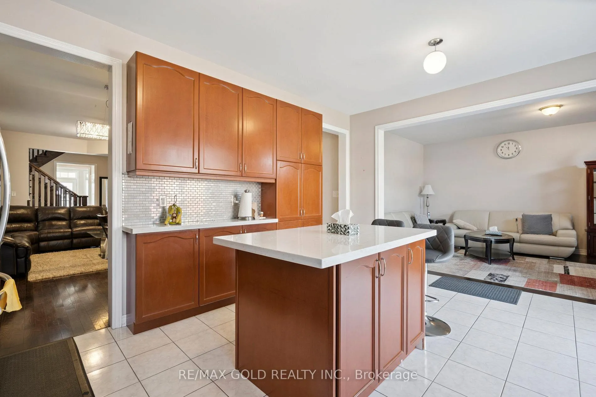 Photo 9 of 32 Goswell Street, Brampton, Bram East — HOMEH