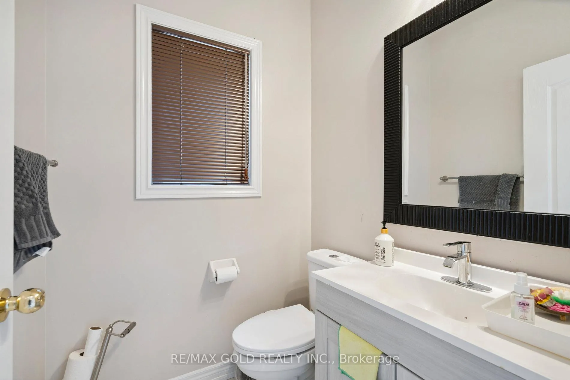 Photo 12 of 32 Goswell Street, Brampton, Bram East — HOMEH