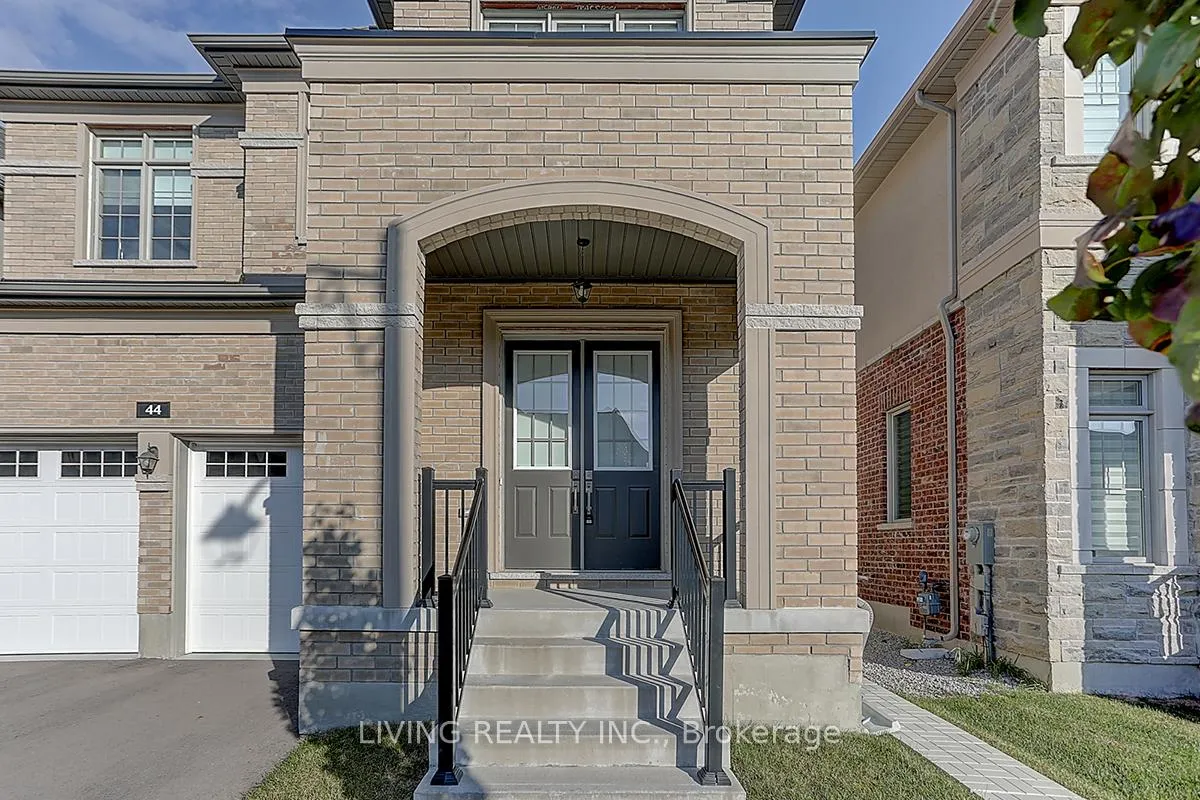 Photo 2 of 44 Sikura Circle, Aurora, Rural Aurora — HOMEH