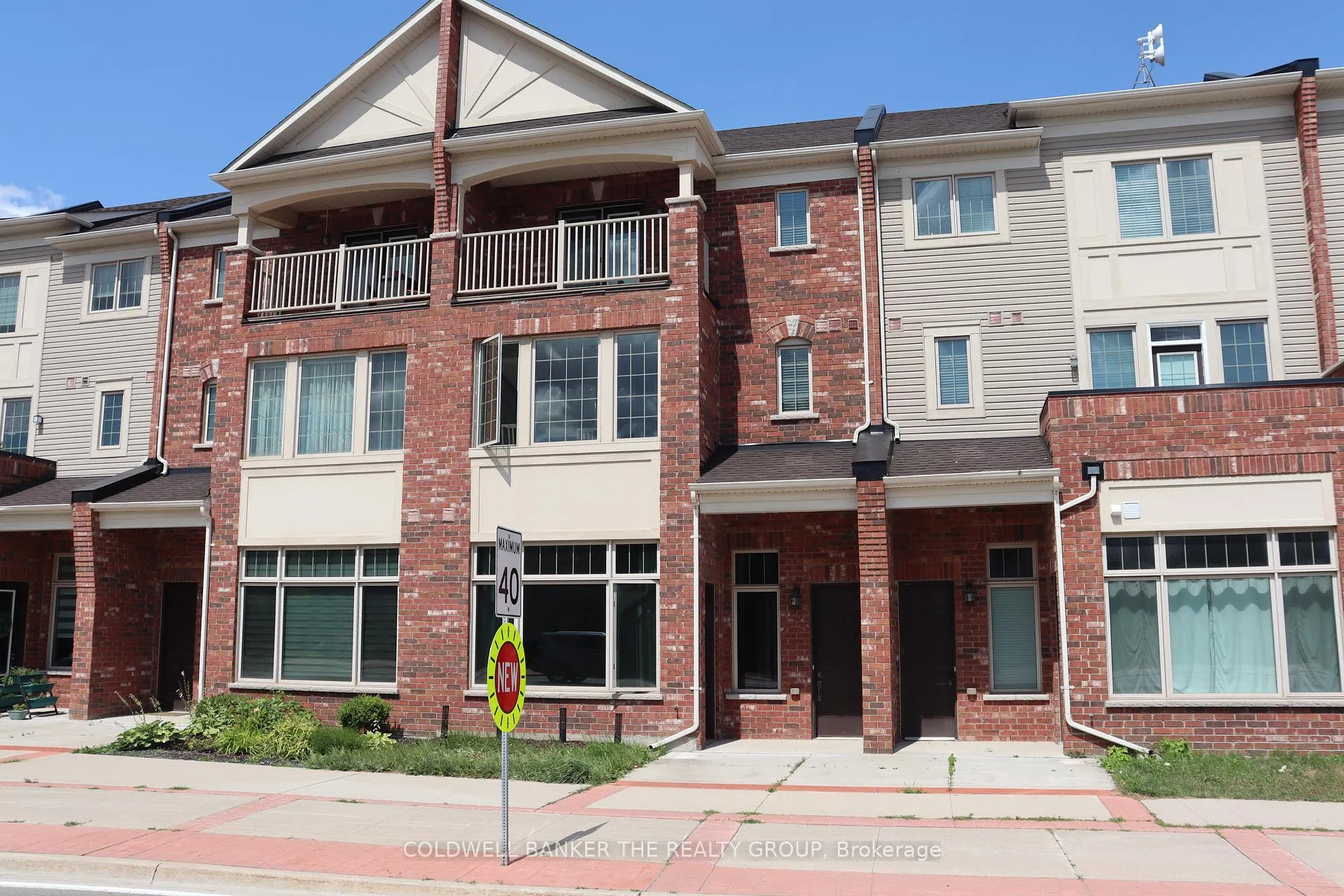 Photo 1 of 52 Mccardy Court, Caledon, Caledon East — HOMEH