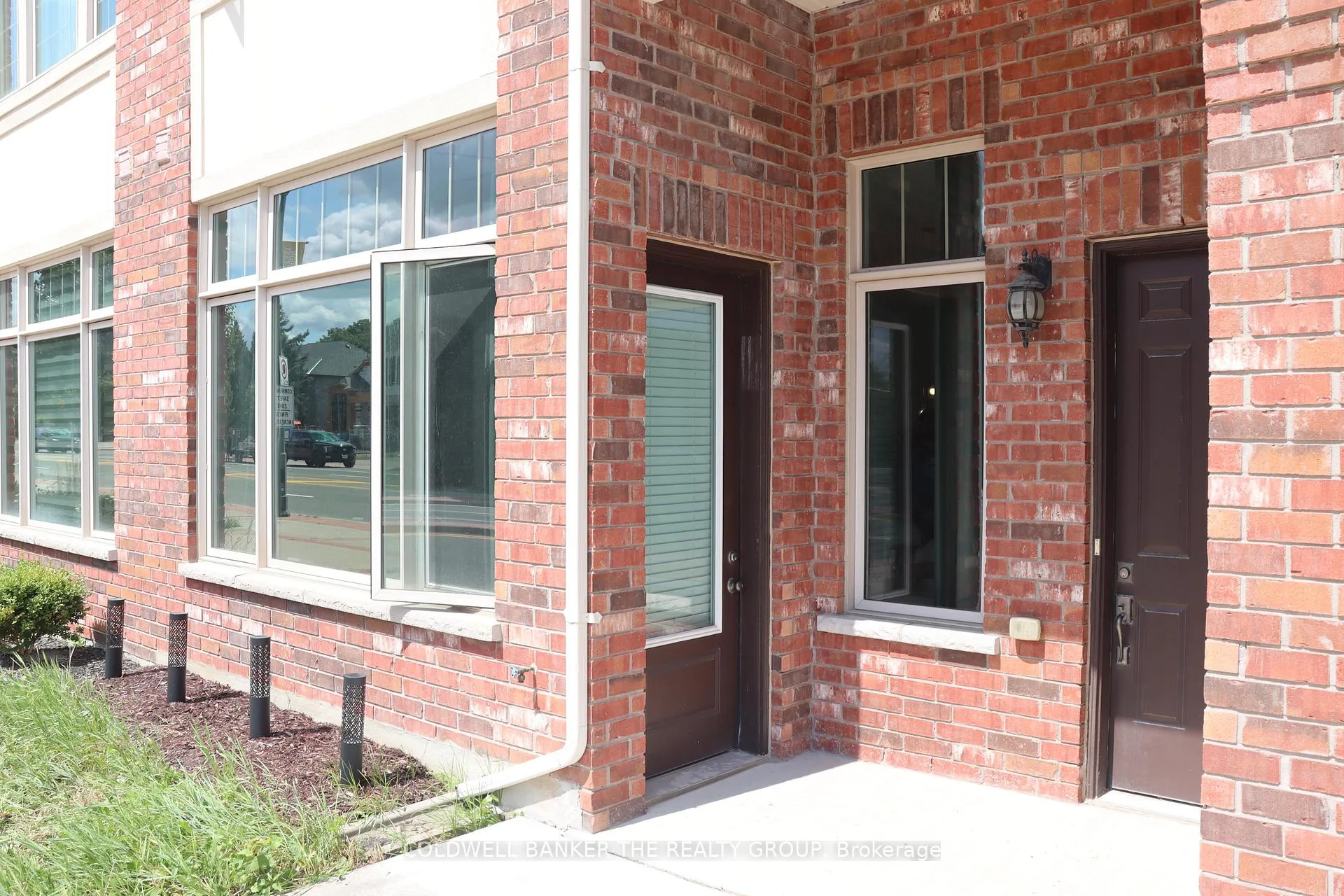 Photo 2 of 52 Mccardy Court, Caledon, Caledon East — HOMEH