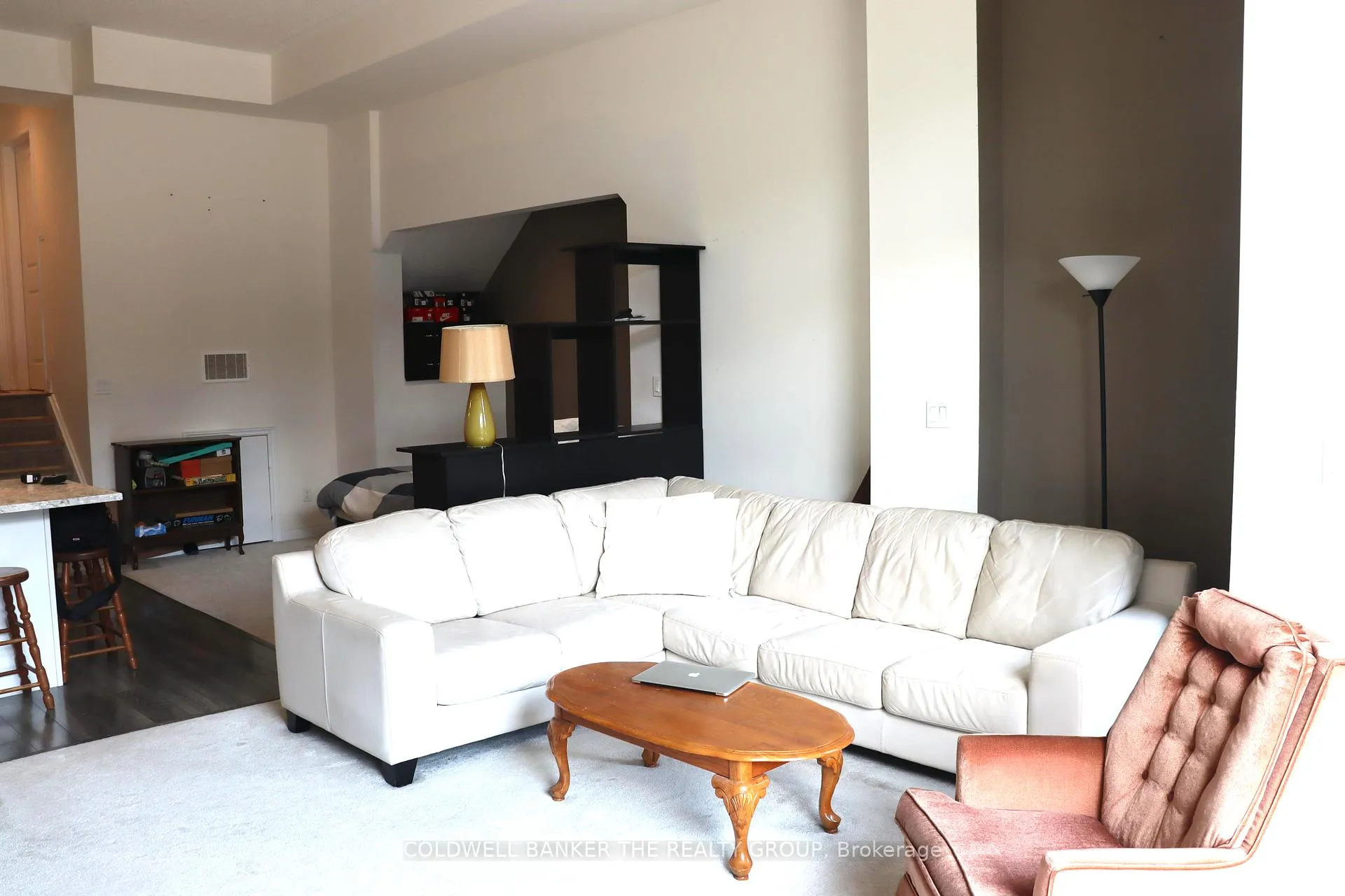 Photo 3 of 52 Mccardy Court, Caledon, Caledon East — HOMEH