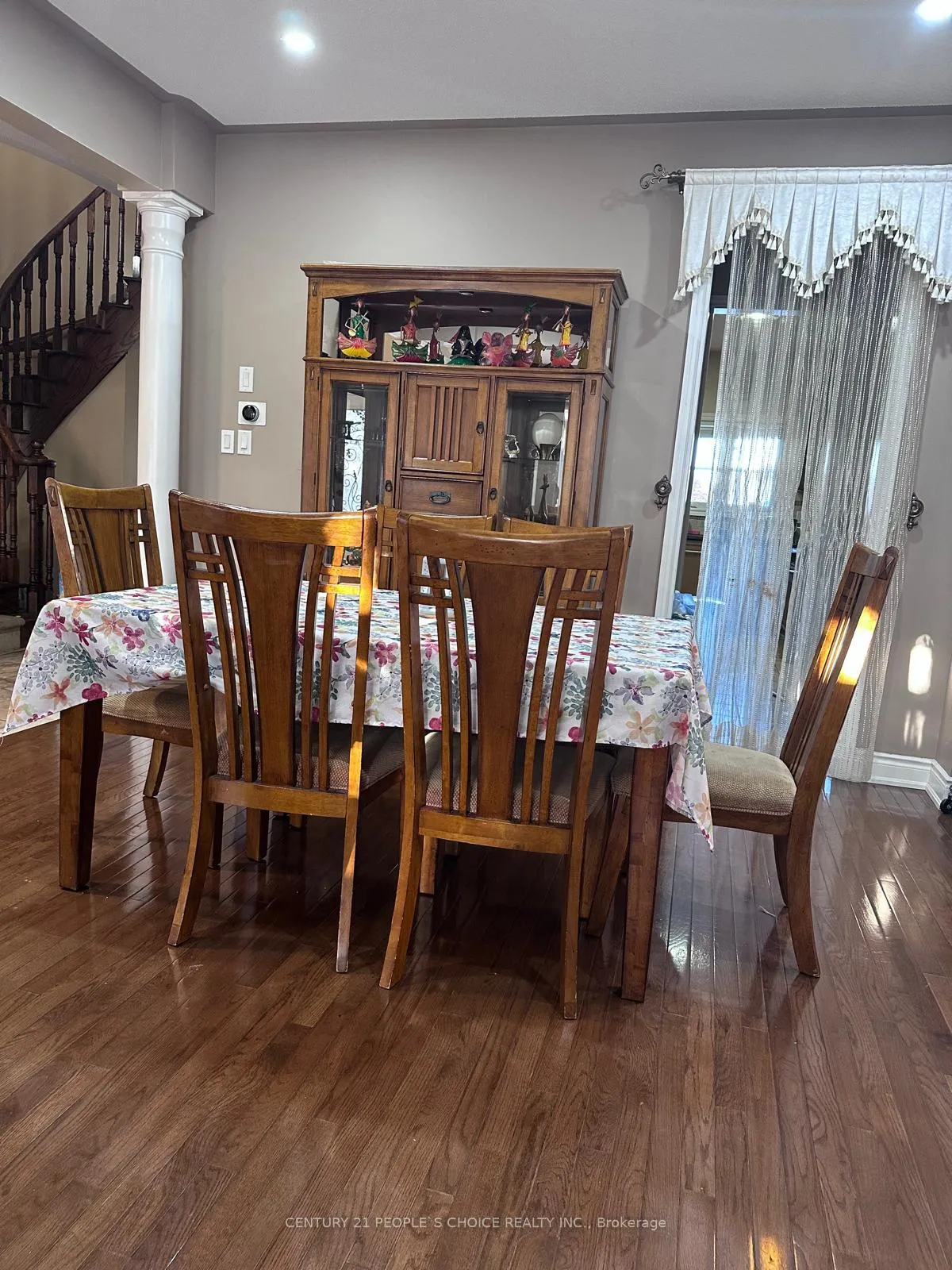 Photo 3 of 5 Hugo Road, Brampton, Vales of Castlemore North — HOMEH
