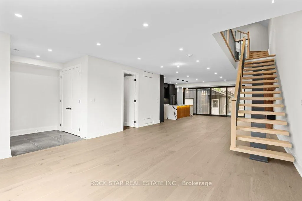 Photo 3 of 21 Clare Avenue, Hamilton, Hamilton Beach — HOMEH