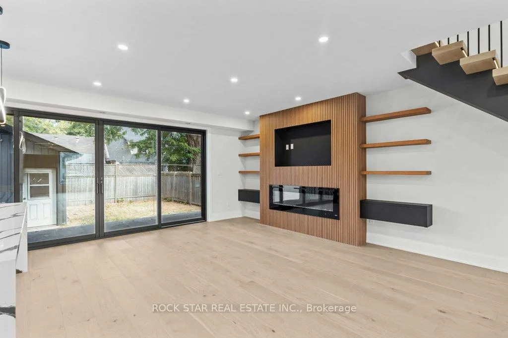 Photo 6 of 21 Clare Avenue, Hamilton, Hamilton Beach — HOMEH