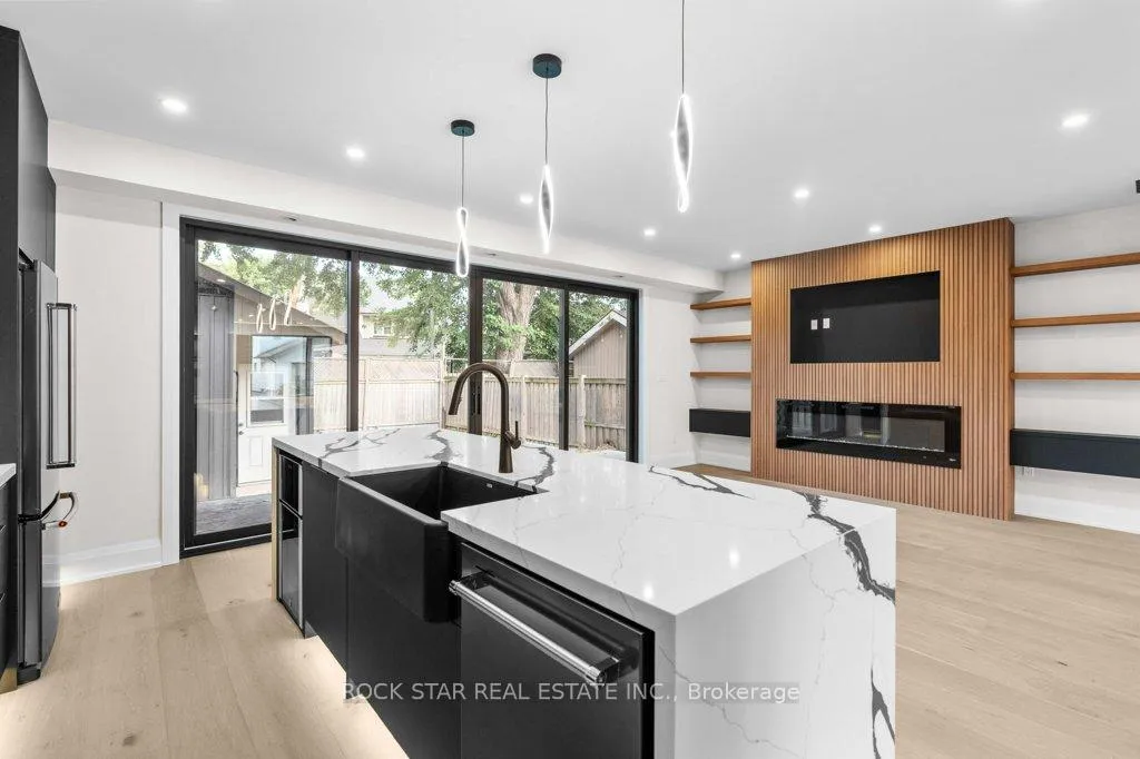 Photo 10 of 21 Clare Avenue, Hamilton, Hamilton Beach — HOMEH