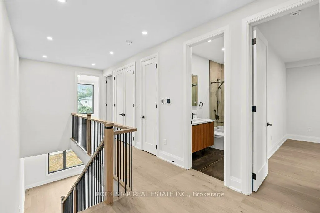 Photo 16 of 21 Clare Avenue, Hamilton, Hamilton Beach — HOMEH