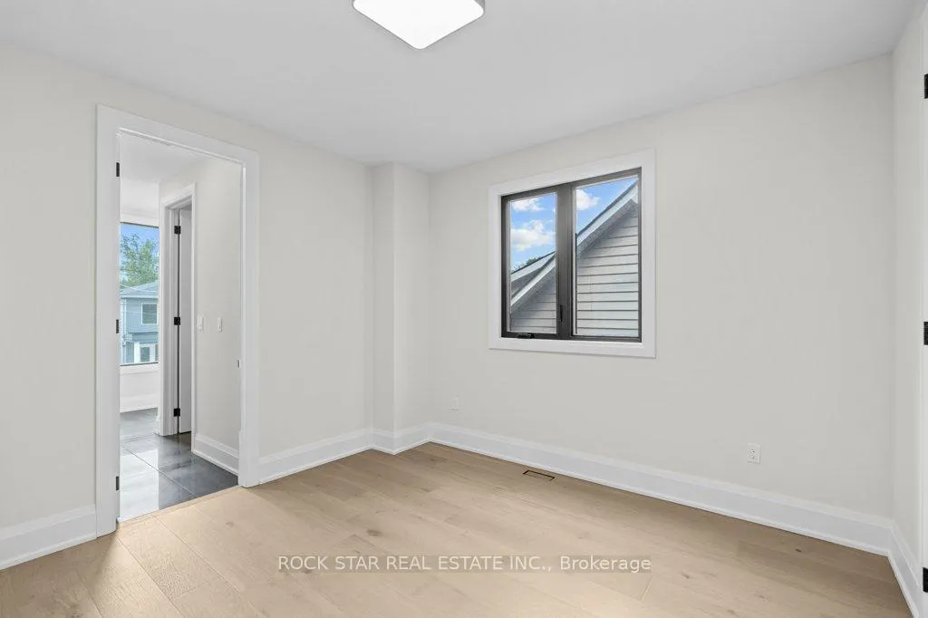 Photo 25 of 21 Clare Avenue, Hamilton, Hamilton Beach — HOMEH