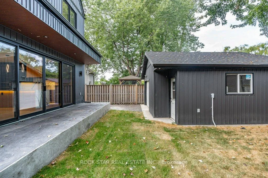 Photo 34 of 21 Clare Avenue, Hamilton, Hamilton Beach — HOMEH