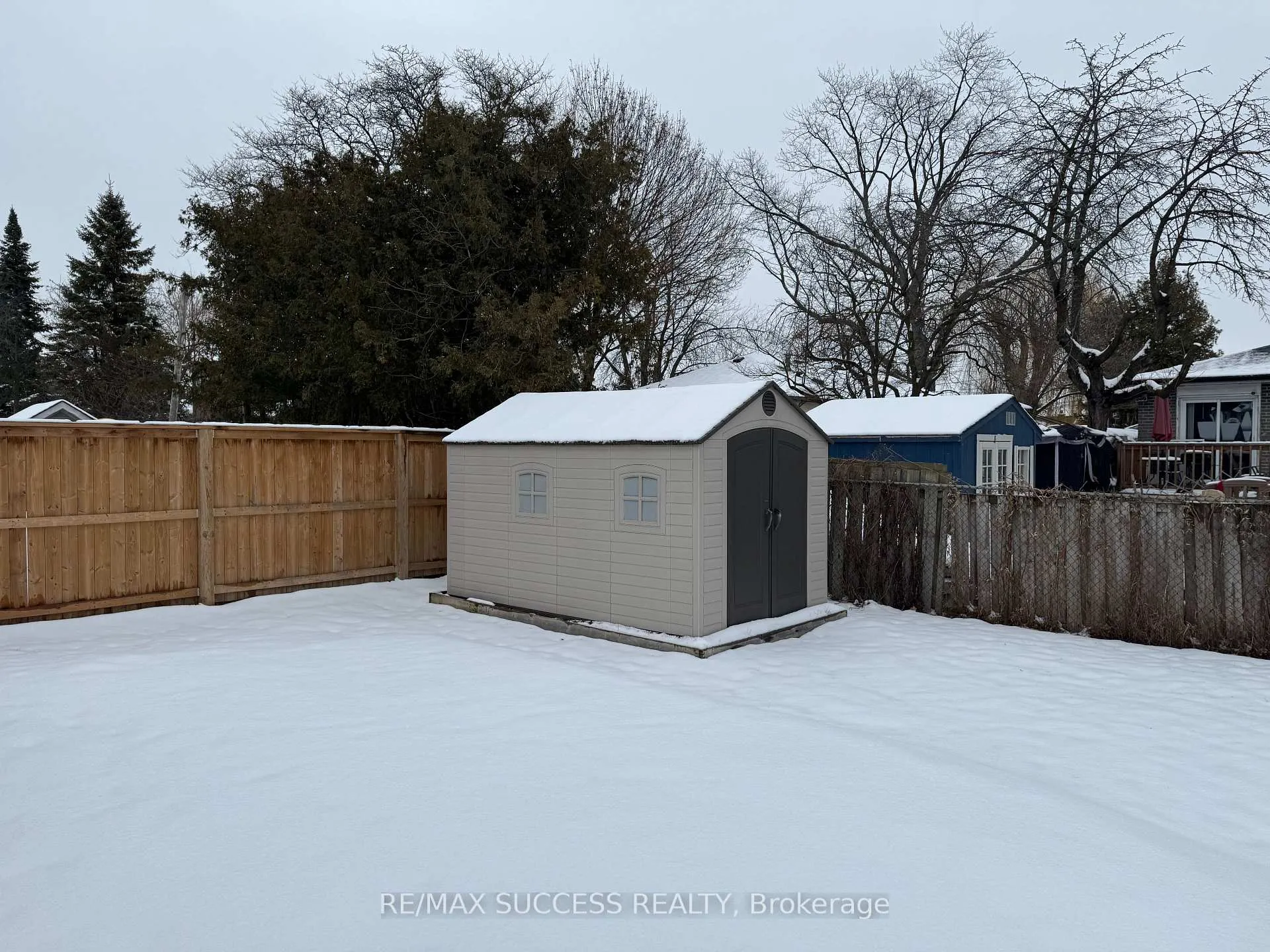 Photo 21 of 733 Hillview Crescent, Pickering, West Shore — HOMEH