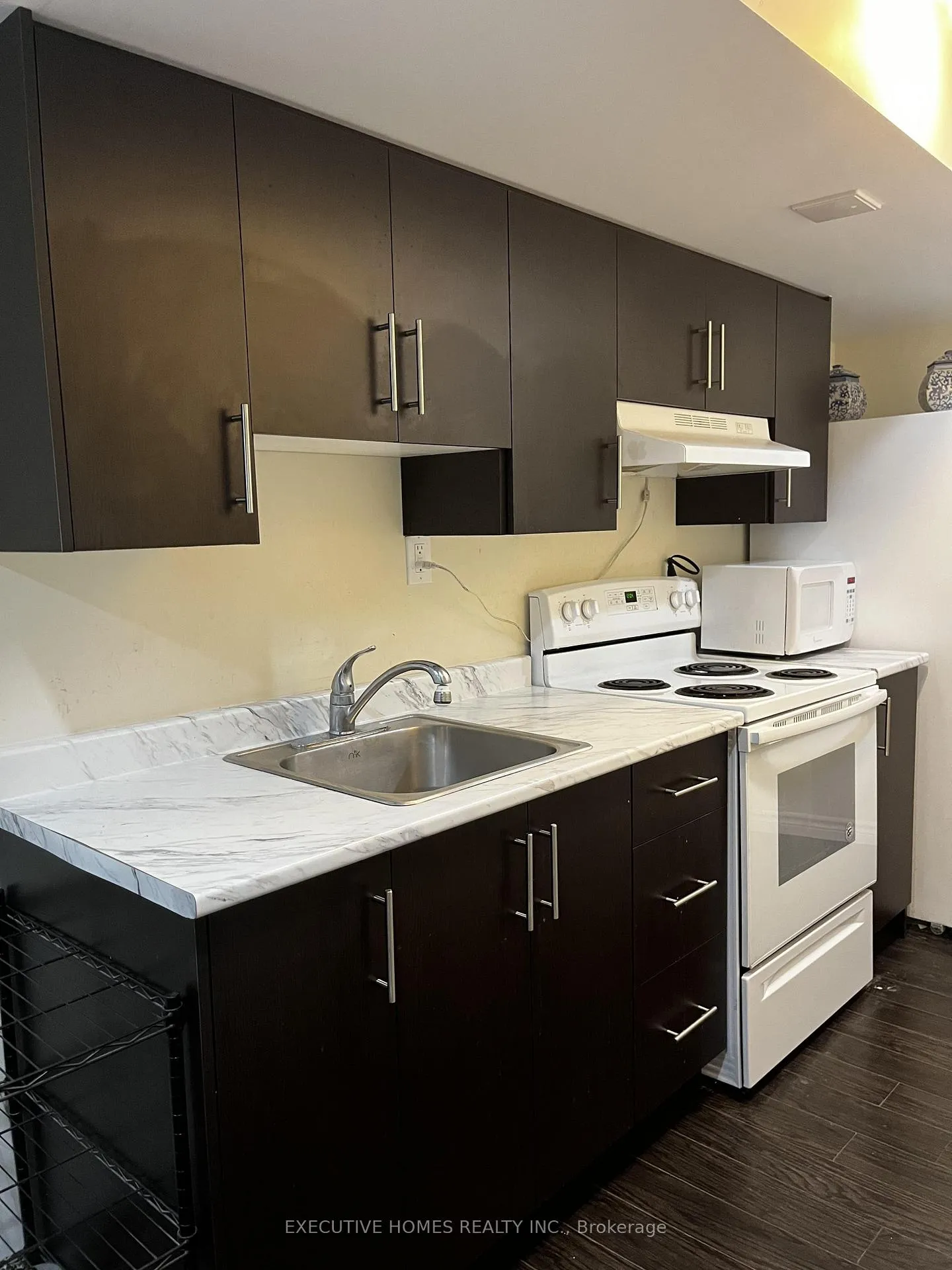 Photo 7 of 36 Edsel Road, Brampton, Northwest Brampton — HOMEH