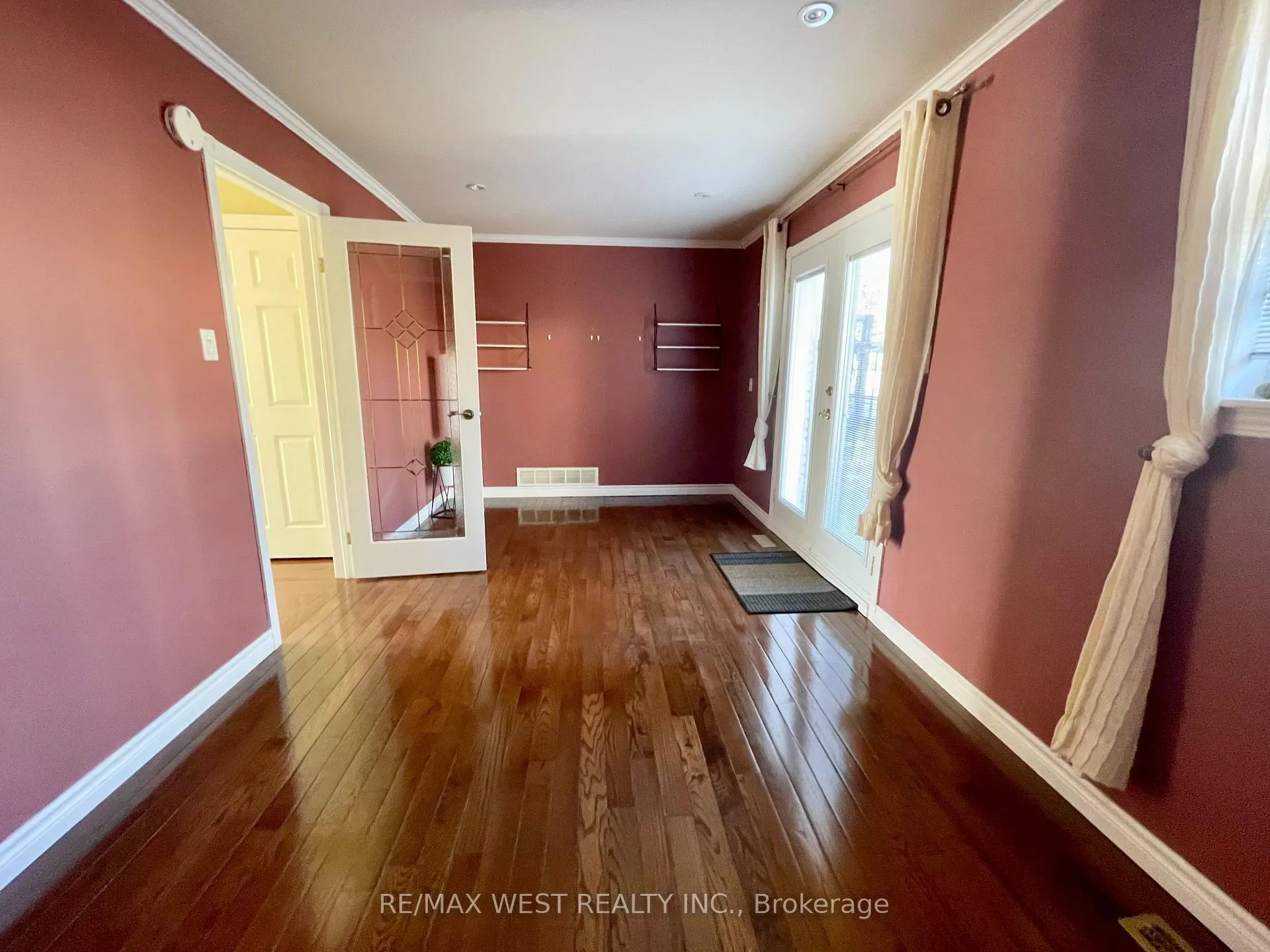 Photo 4 of 4 Geneva Crescent, Brampton, Northgate — HOMEH