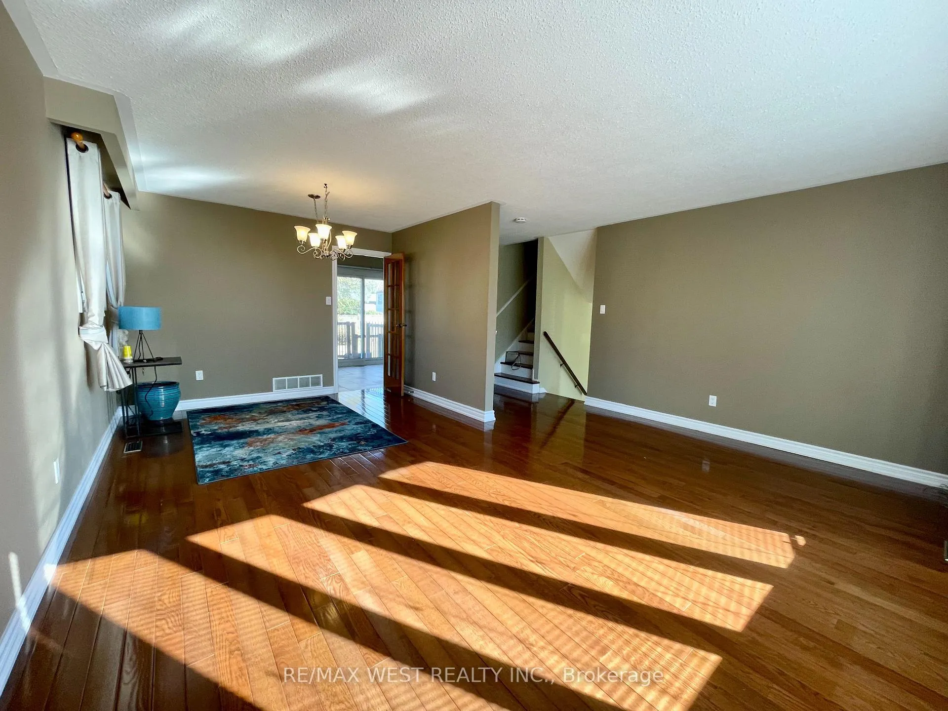 Photo 12 of 4 Geneva Crescent, Brampton, Northgate — HOMEH