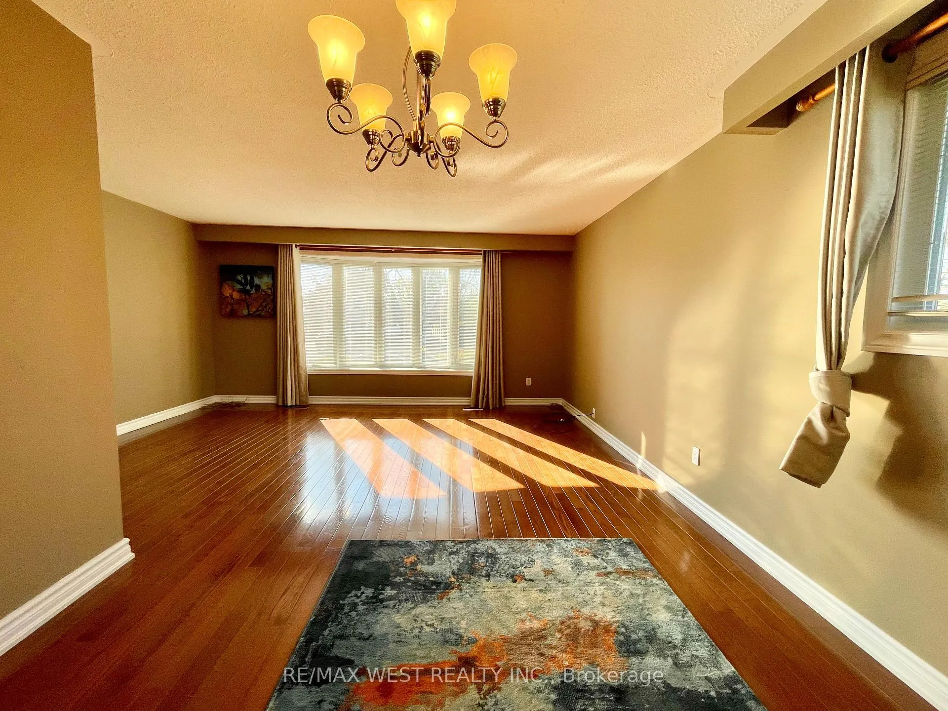Photo 13 of 4 Geneva Crescent, Brampton, Northgate — HOMEH