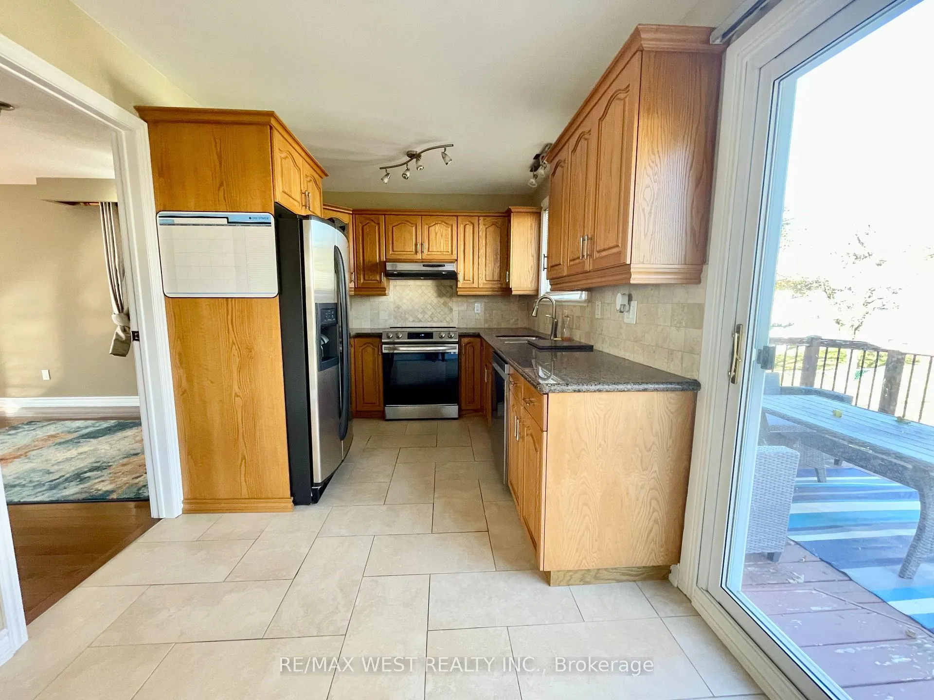 Photo 14 of 4 Geneva Crescent, Brampton, Northgate — HOMEH