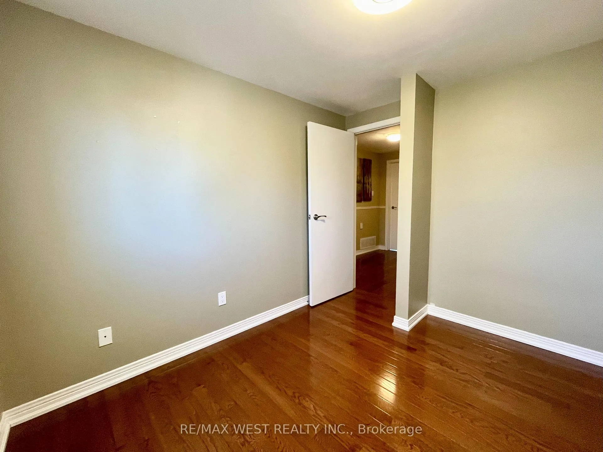 Photo 21 of 4 Geneva Crescent, Brampton, Northgate — HOMEH