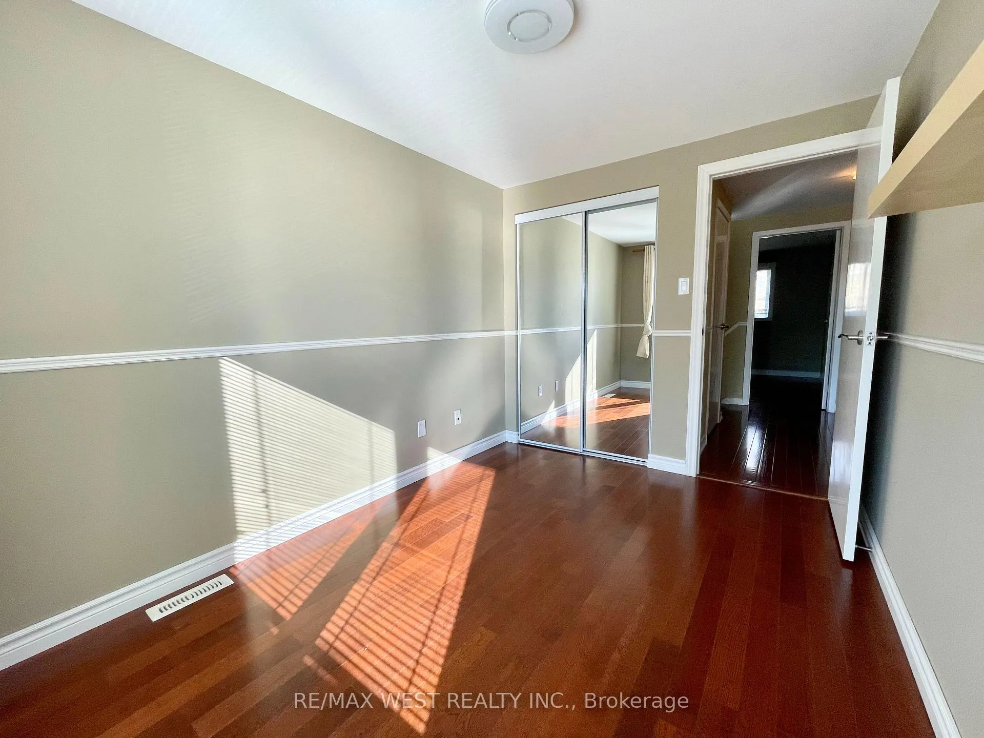 Photo 32 of 4 Geneva Crescent, Brampton, Northgate — HOMEH
