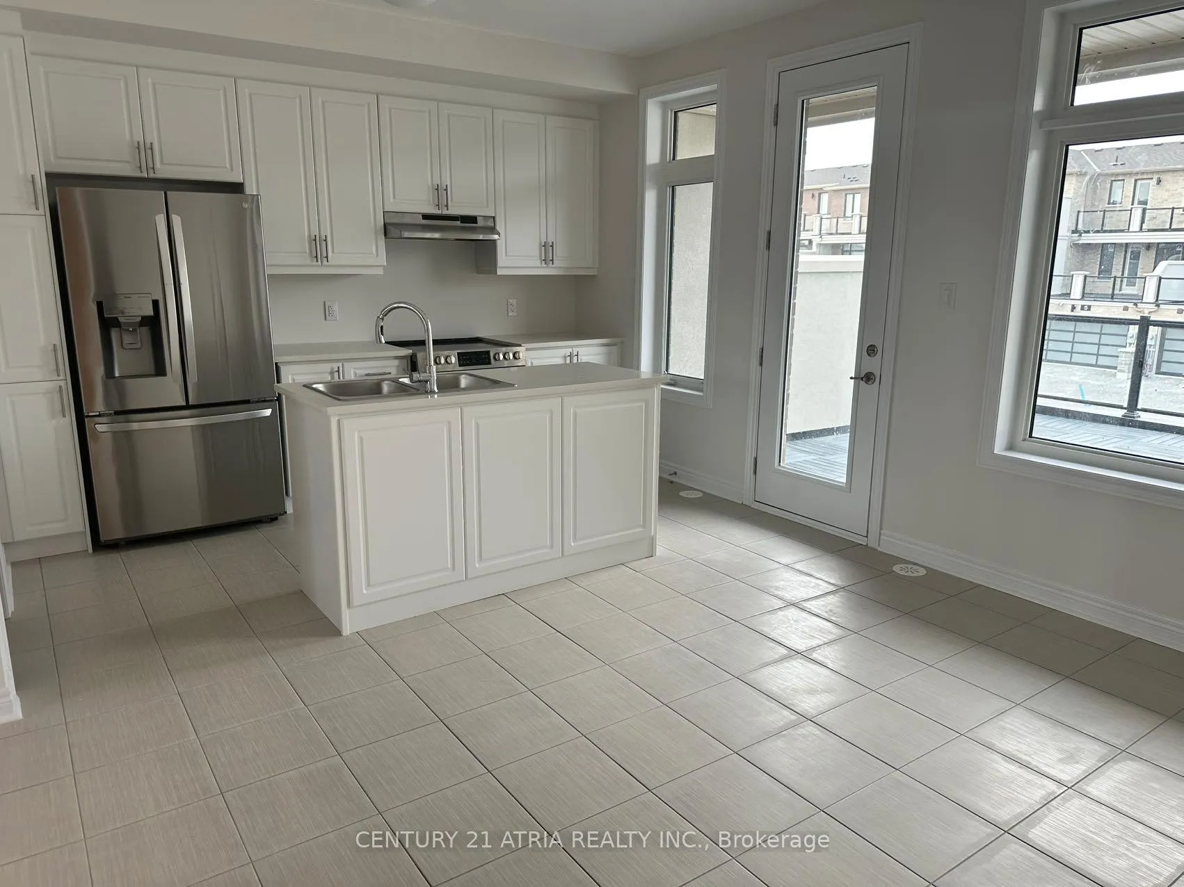 Photo 10 of 96 Robert Eaton Avenue, Markham, Middlefield — HOMEH