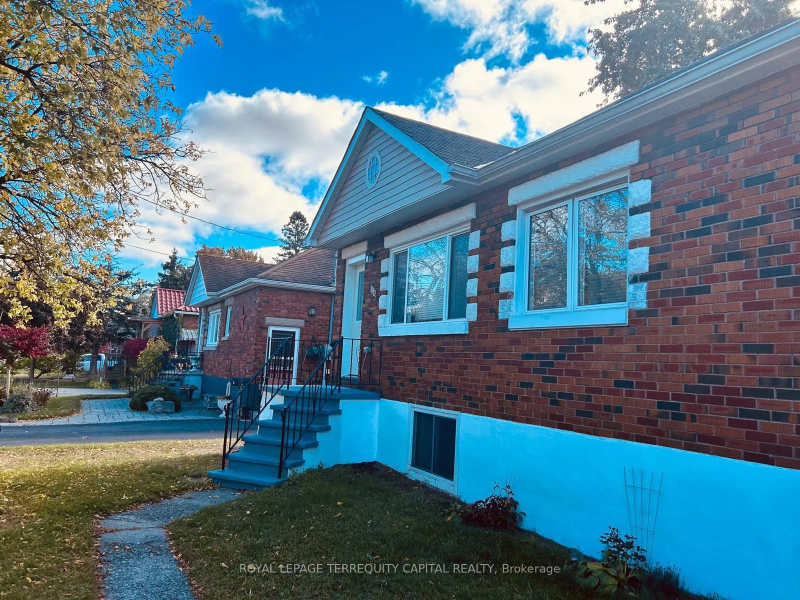 Photo 2 of Unit Upper, 190 Innisfil Street, Barrie, Lakeshore — HOMEH