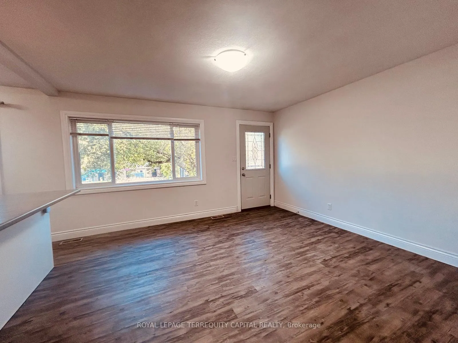 Photo 6 of Unit Upper, 190 Innisfil Street, Barrie, Lakeshore — HOMEH