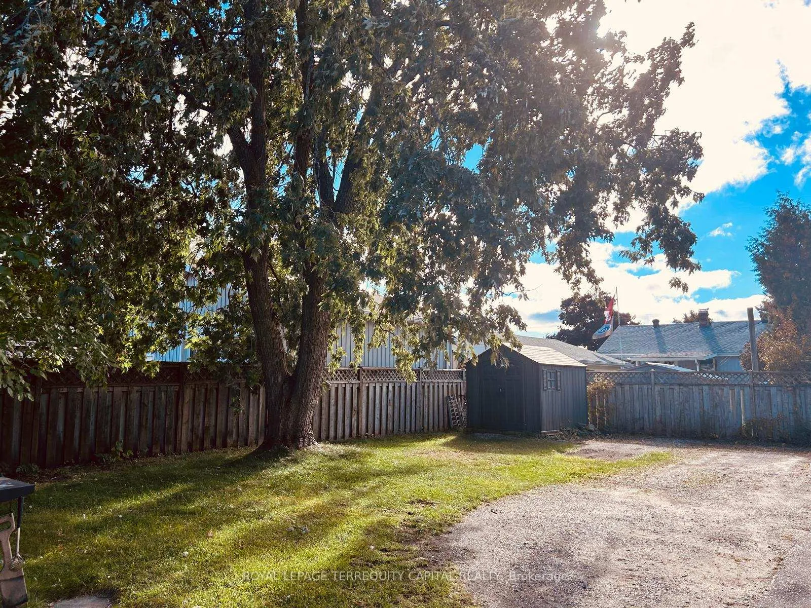 Photo 19 of Unit Upper, 190 Innisfil Street, Barrie, Lakeshore — HOMEH
