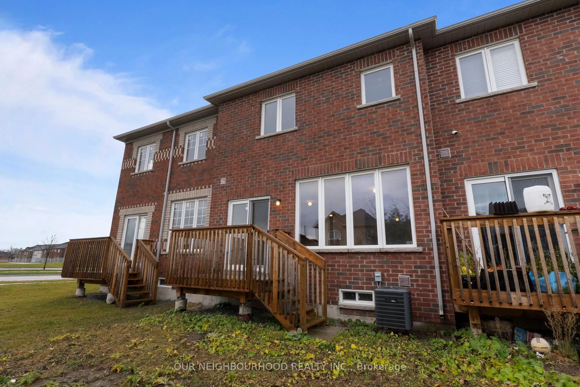 Photo 34 of 682 Krawchuk Crescent, Oshawa, Eastdale — HOMEH