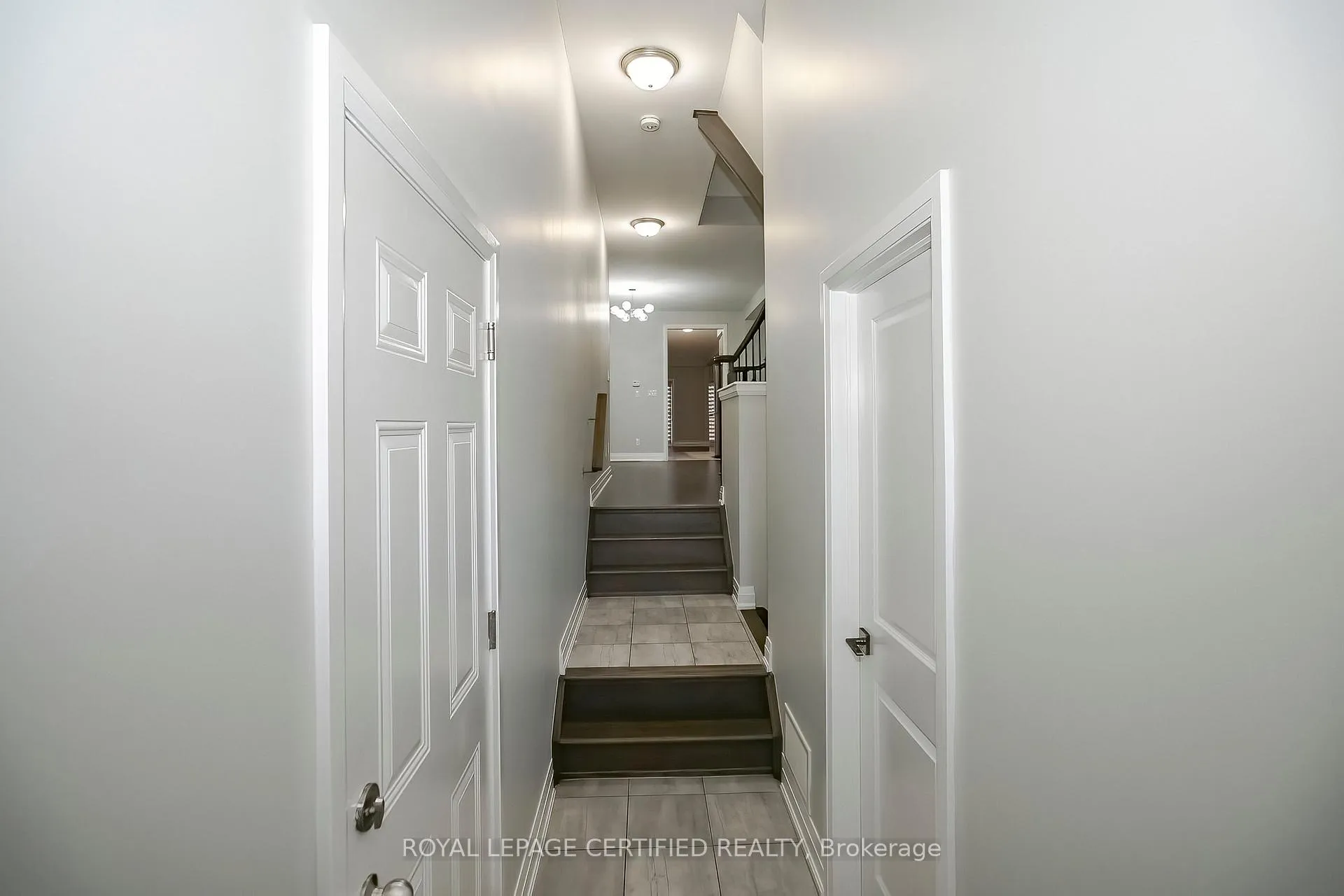 Photo 7 of 34 Dalbeattie Drive, Brampton, Bram West — HOMEH