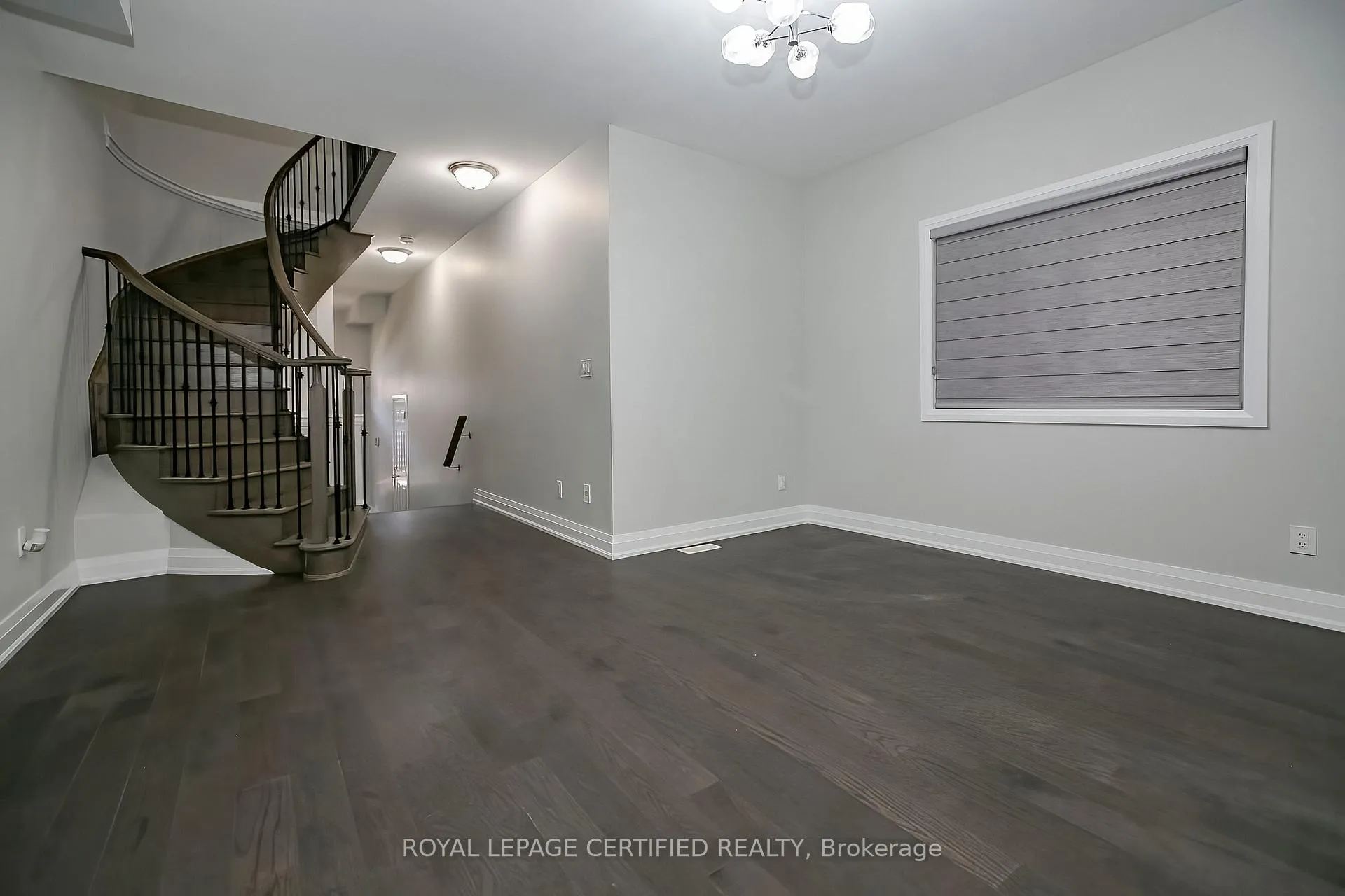 Photo 10 of 34 Dalbeattie Drive, Brampton, Bram West — HOMEH
