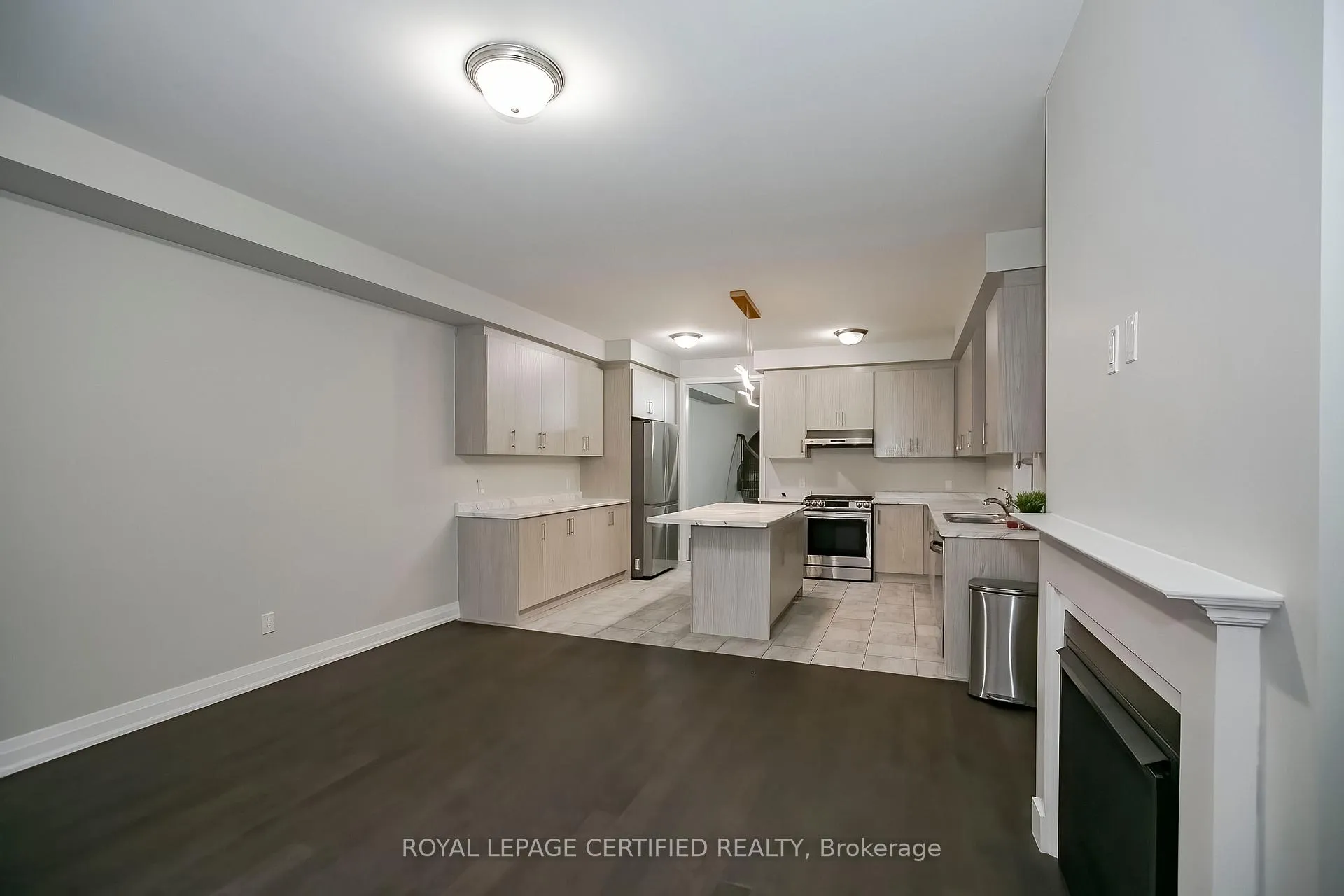 Photo 18 of 34 Dalbeattie Drive, Brampton, Bram West — HOMEH