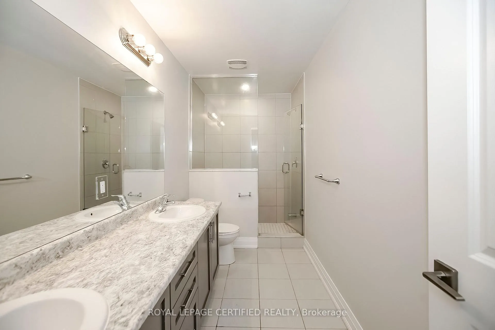 Photo 28 of 34 Dalbeattie Drive, Brampton, Bram West — HOMEH