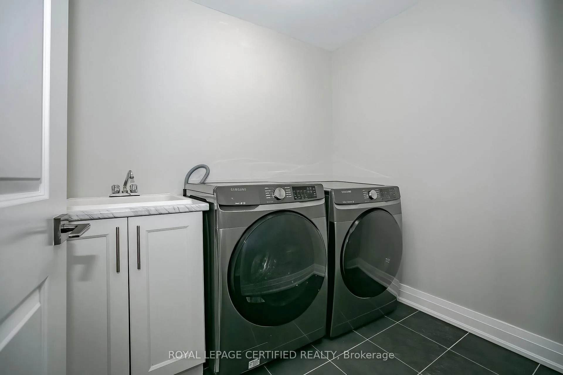 Photo 30 of 34 Dalbeattie Drive, Brampton, Bram West — HOMEH