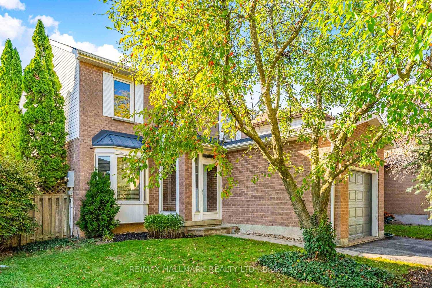 Photo 1 of 2143 Hunt Crescent, Burlington, Headon — HOMEH