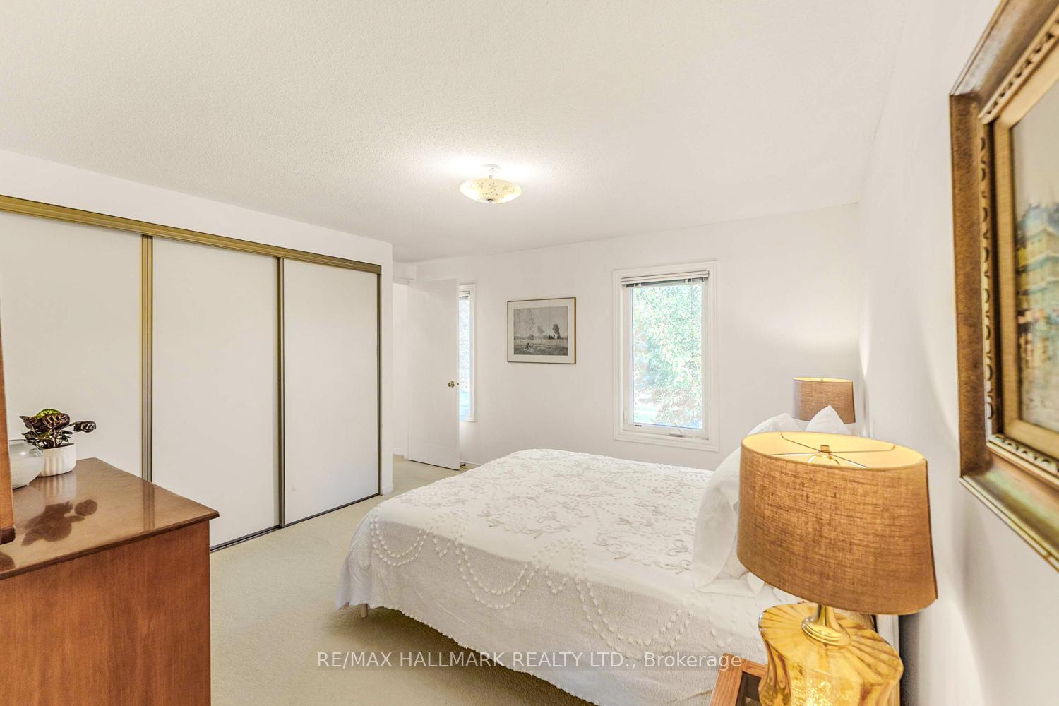 Photo 25 of 2143 Hunt Crescent, Burlington, Headon — HOMEH