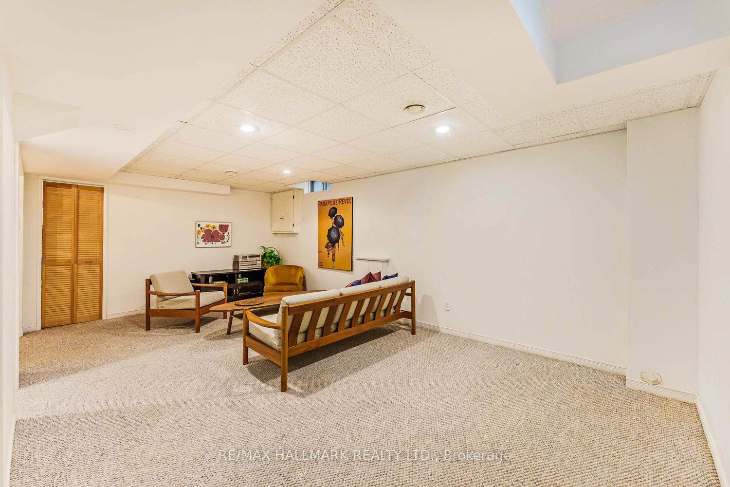 Photo 38 of 2143 Hunt Crescent, Burlington, Headon — HOMEH