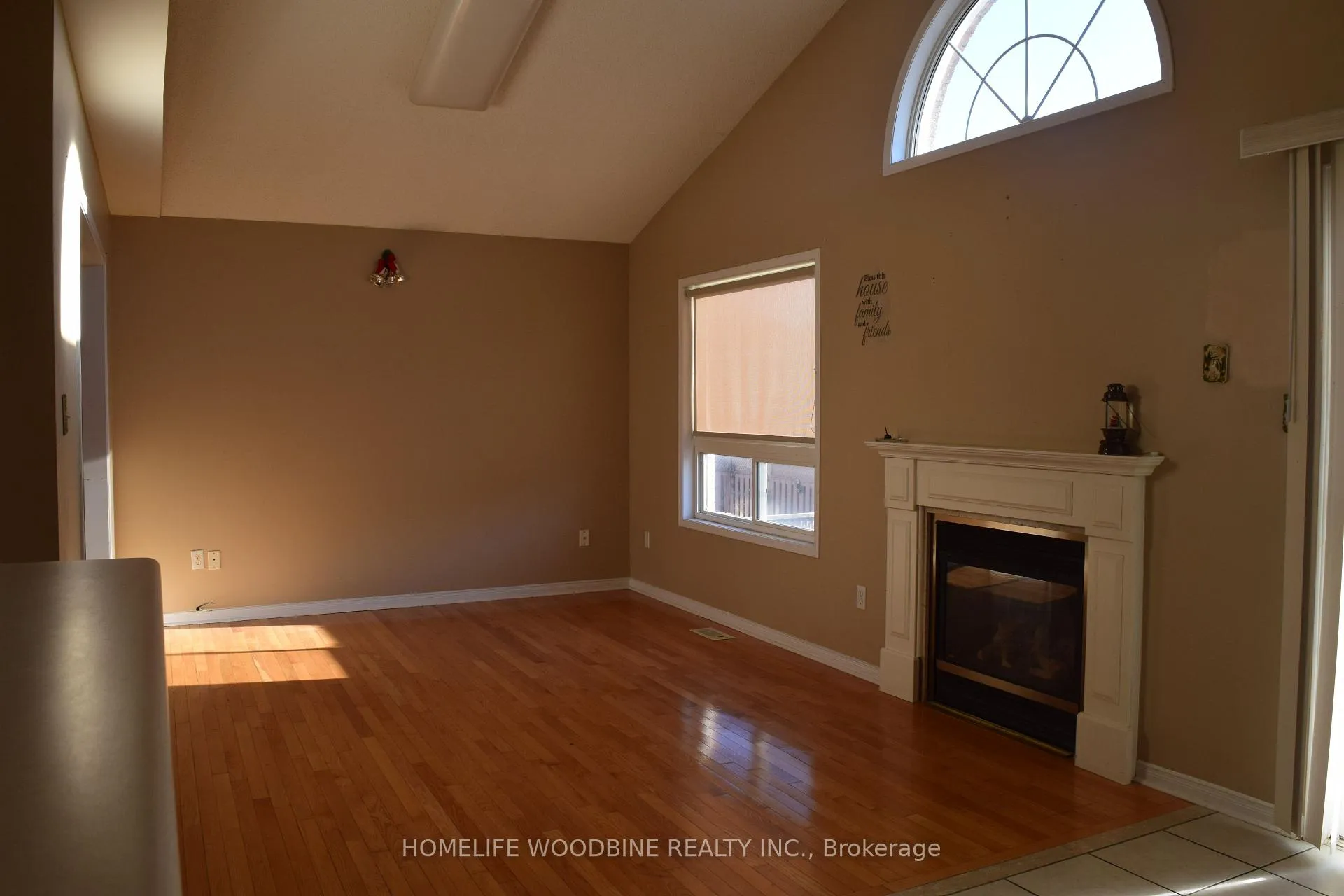 Photo 4 of 39 Feather Reed Way, Brampton, Sandringham-Wellington — HOMEH