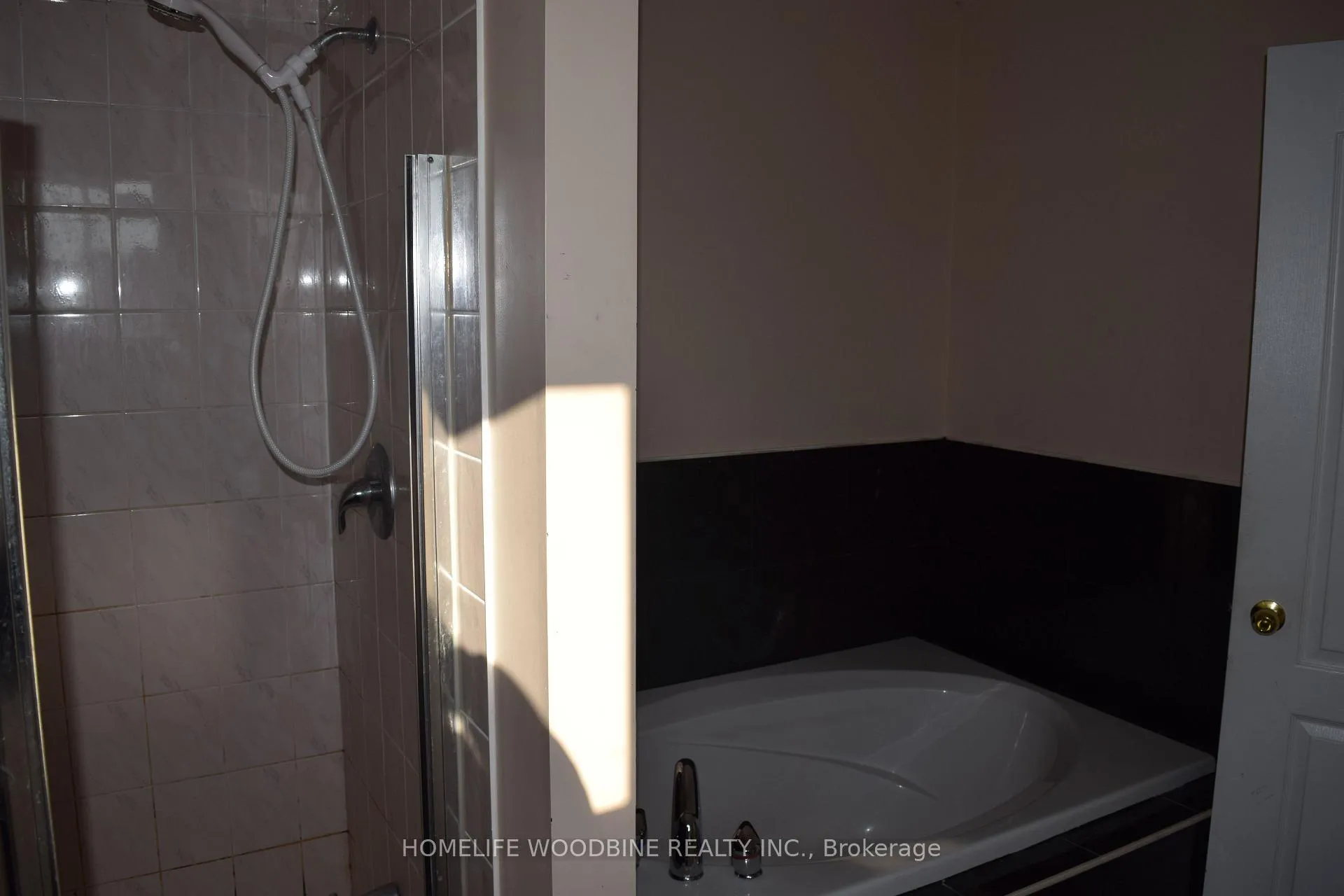 Photo 10 of 39 Feather Reed Way, Brampton, Sandringham-Wellington — HOMEH