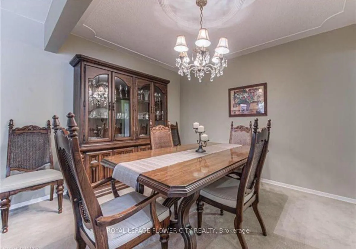Photo 7 of 160 Westheights Drive, Kitchener — HOMEH