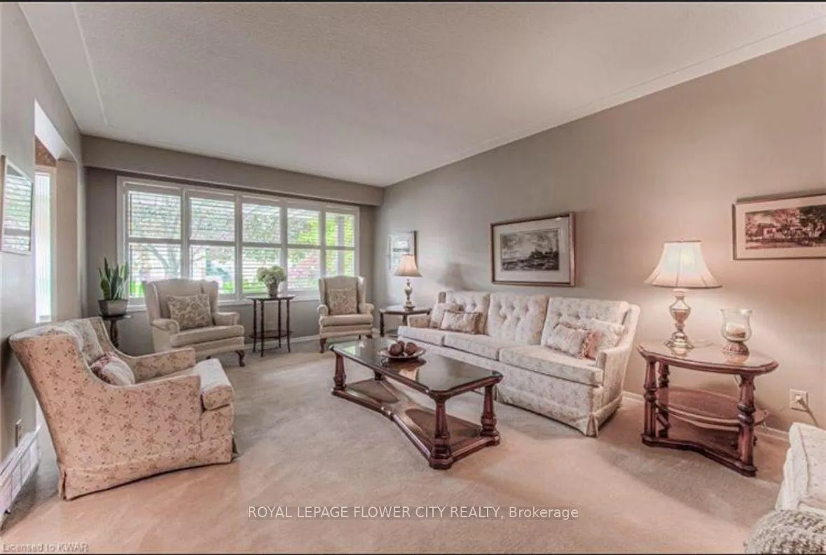Photo 9 of 160 Westheights Drive, Kitchener — HOMEH