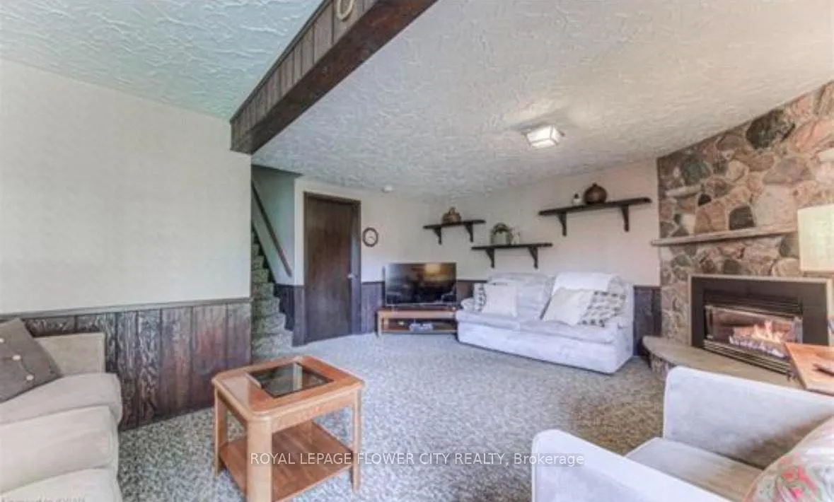 Photo 12 of 160 Westheights Drive, Kitchener — HOMEH