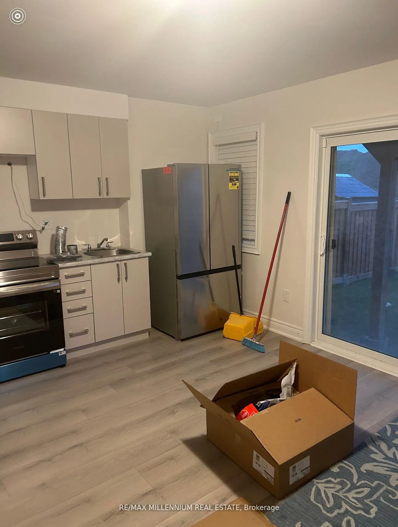 Photo 3 of 42 Stillwell Crescent, Brampton, Sandringham-Wellington — HOMEH