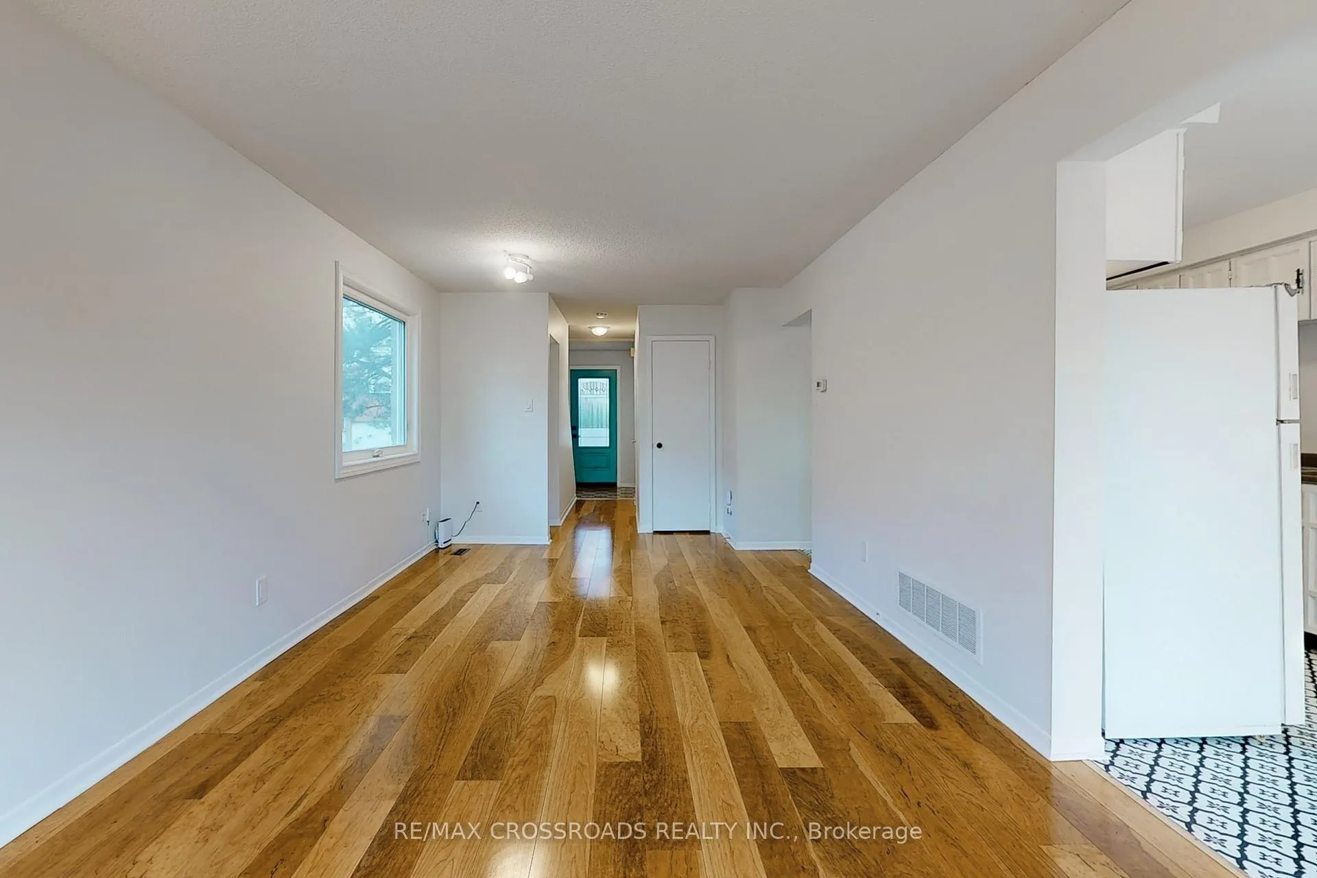 Photo 7 of 726 York Hill Boulevard, Vaughan, Crestwood-Springfarm-Yorkhill — HOMEH