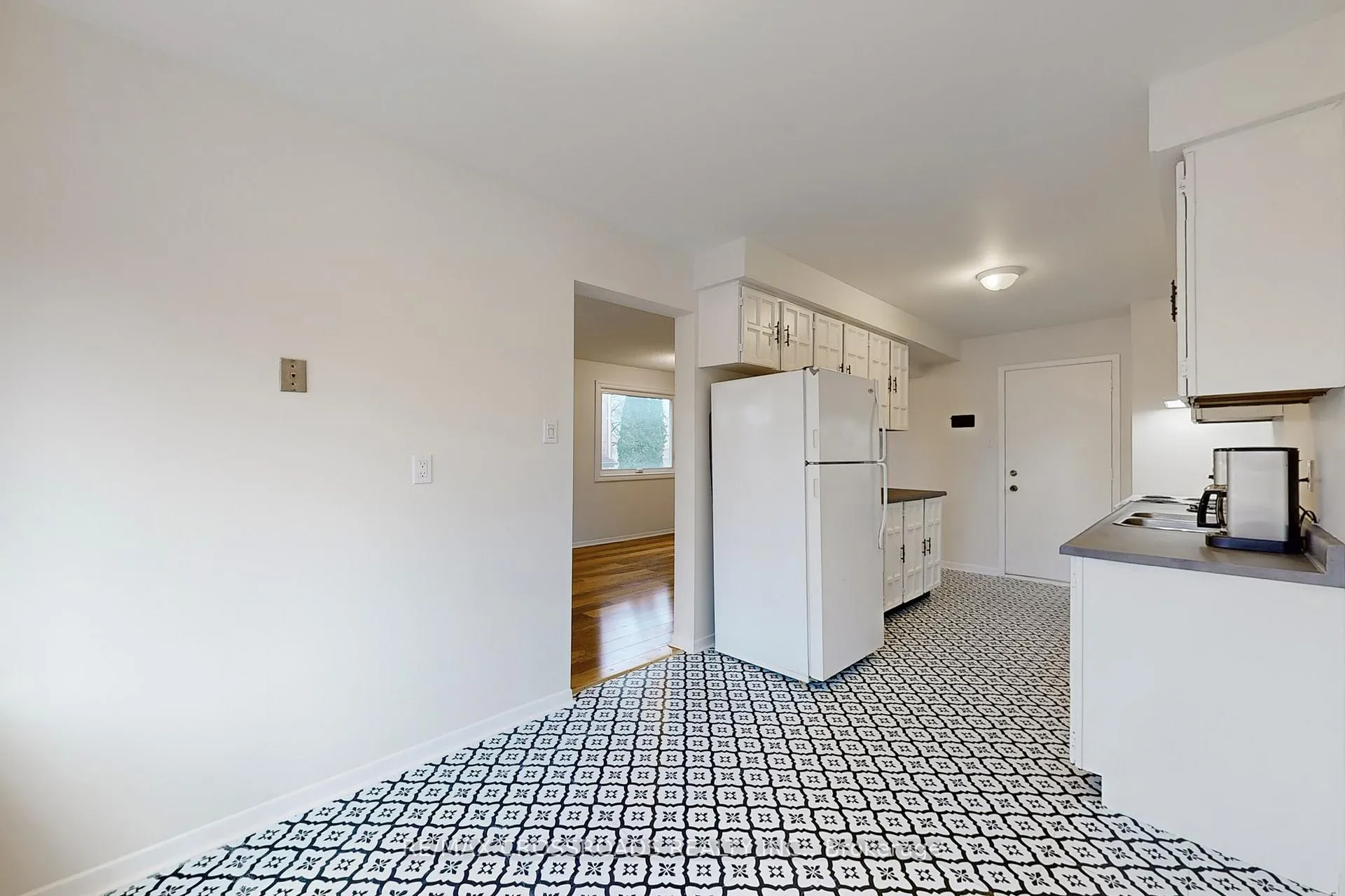 Photo 12 of 726 York Hill Boulevard, Vaughan, Crestwood-Springfarm-Yorkhill — HOMEH